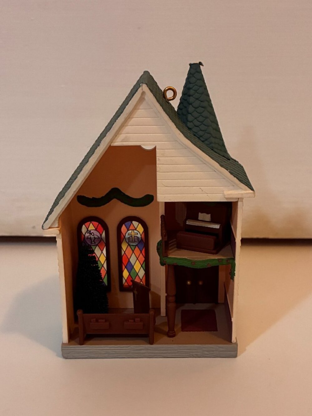 1995 Hallmark Keepsake Ornament